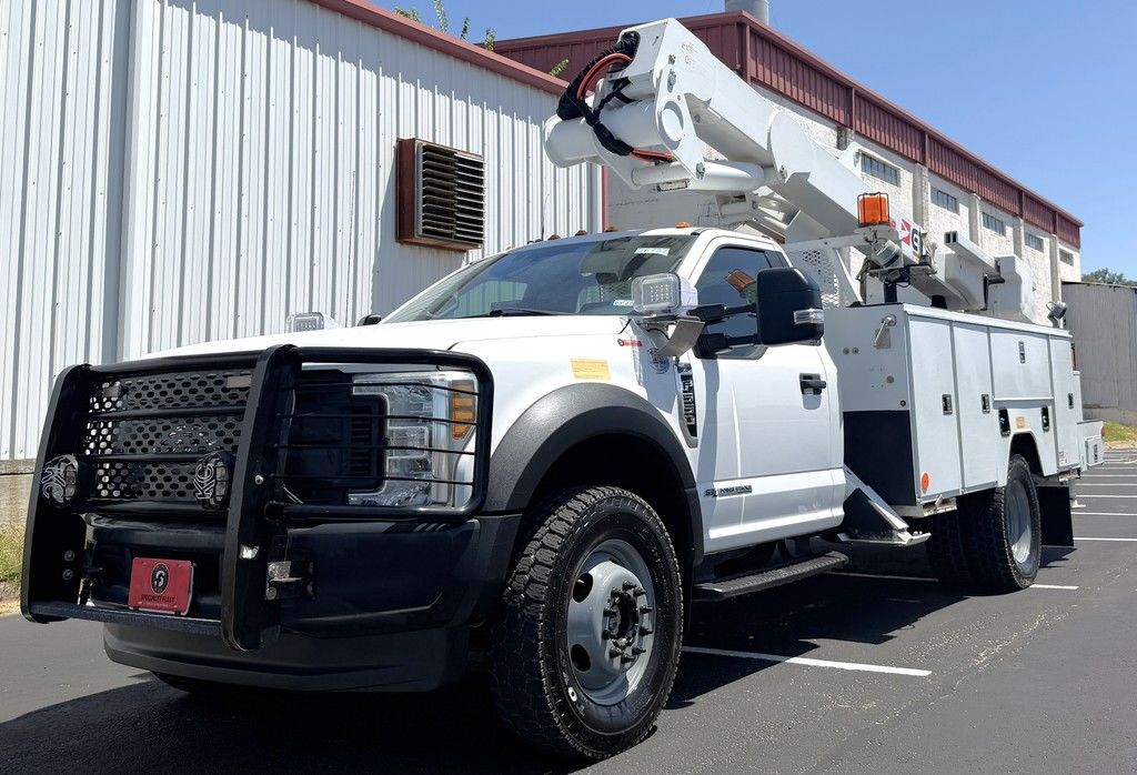 2018 ETI ETC37MH / Ford F550 4x4 - Bucket Truck in Lindale, TX