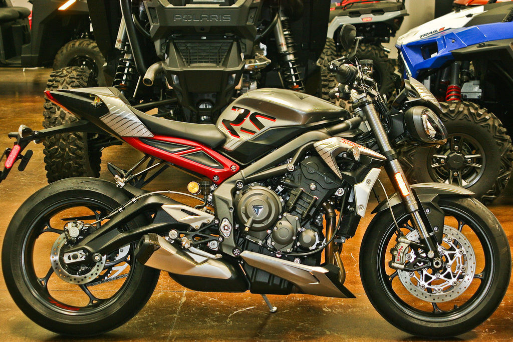 2022 Triumph Street Triple RS Silver Ice RS in Moorpark, CA