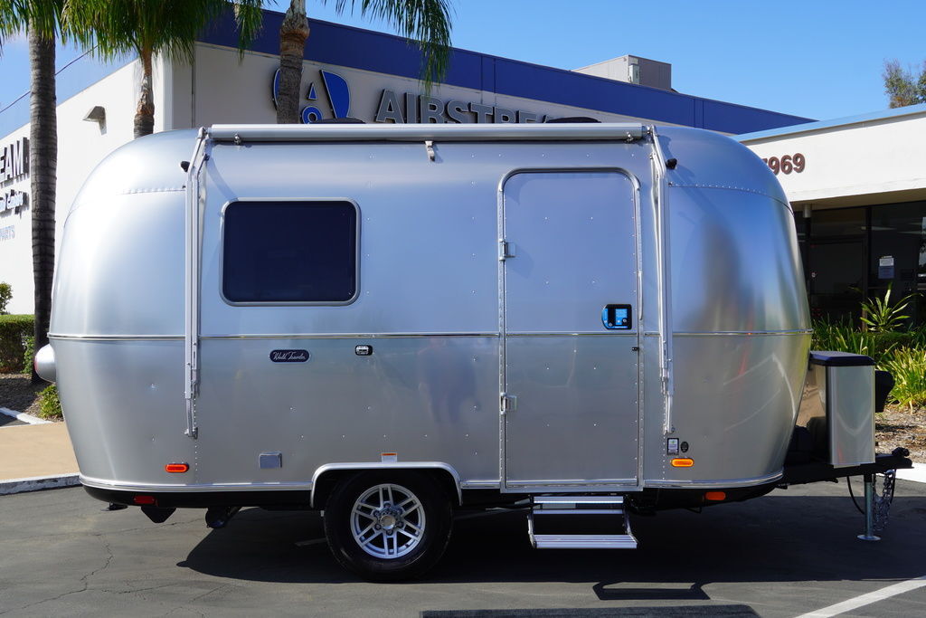 2027 Airstream World Traveler 17RB in temecula CA