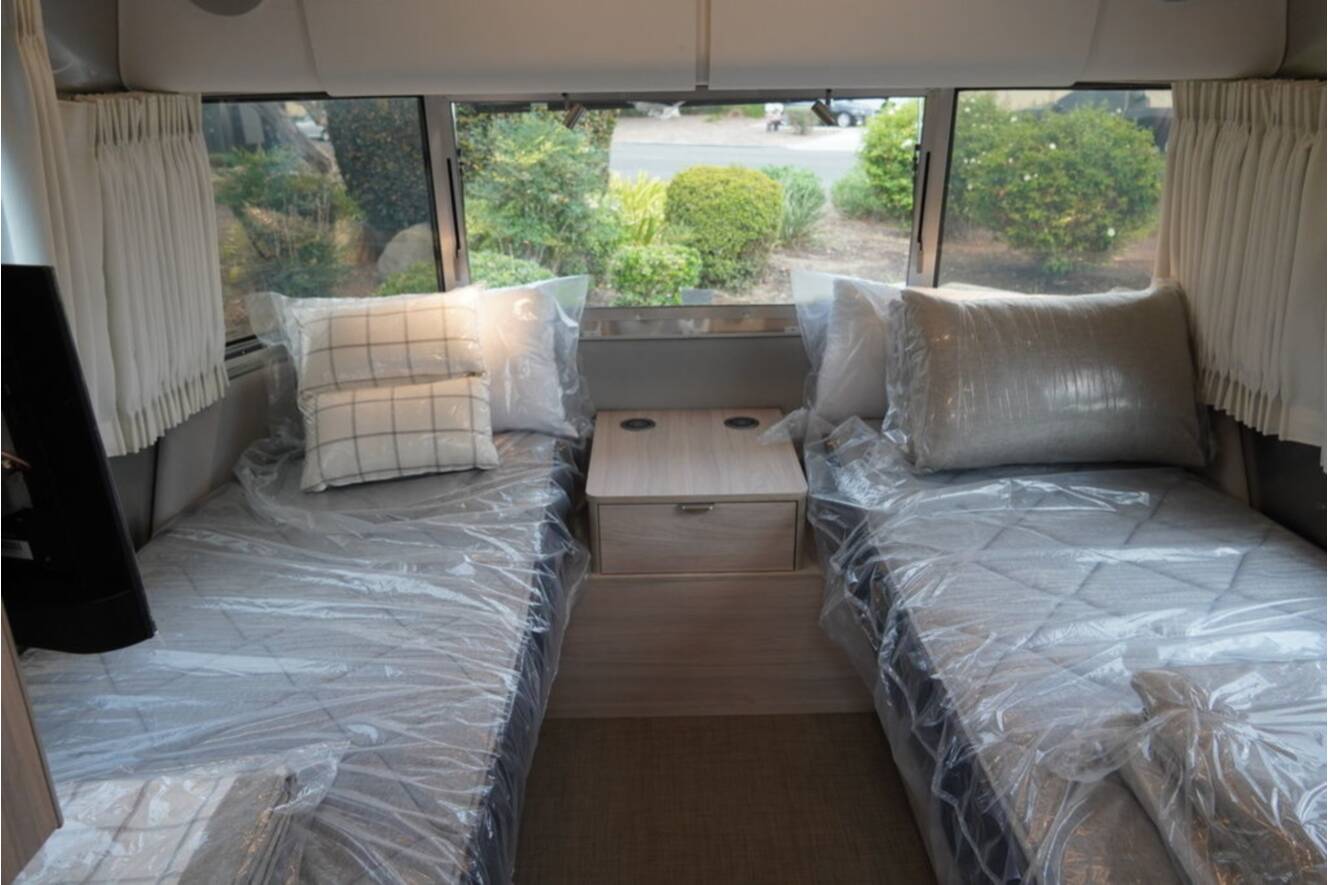 A photo of this 2027 Airstream Globetrotter® 27FB