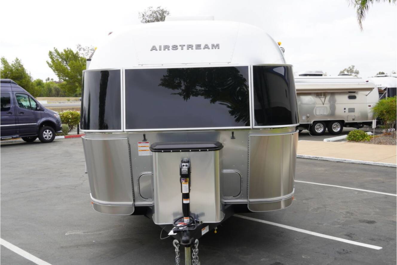 A photo of this 2027 Airstream Globetrotter® 27FB