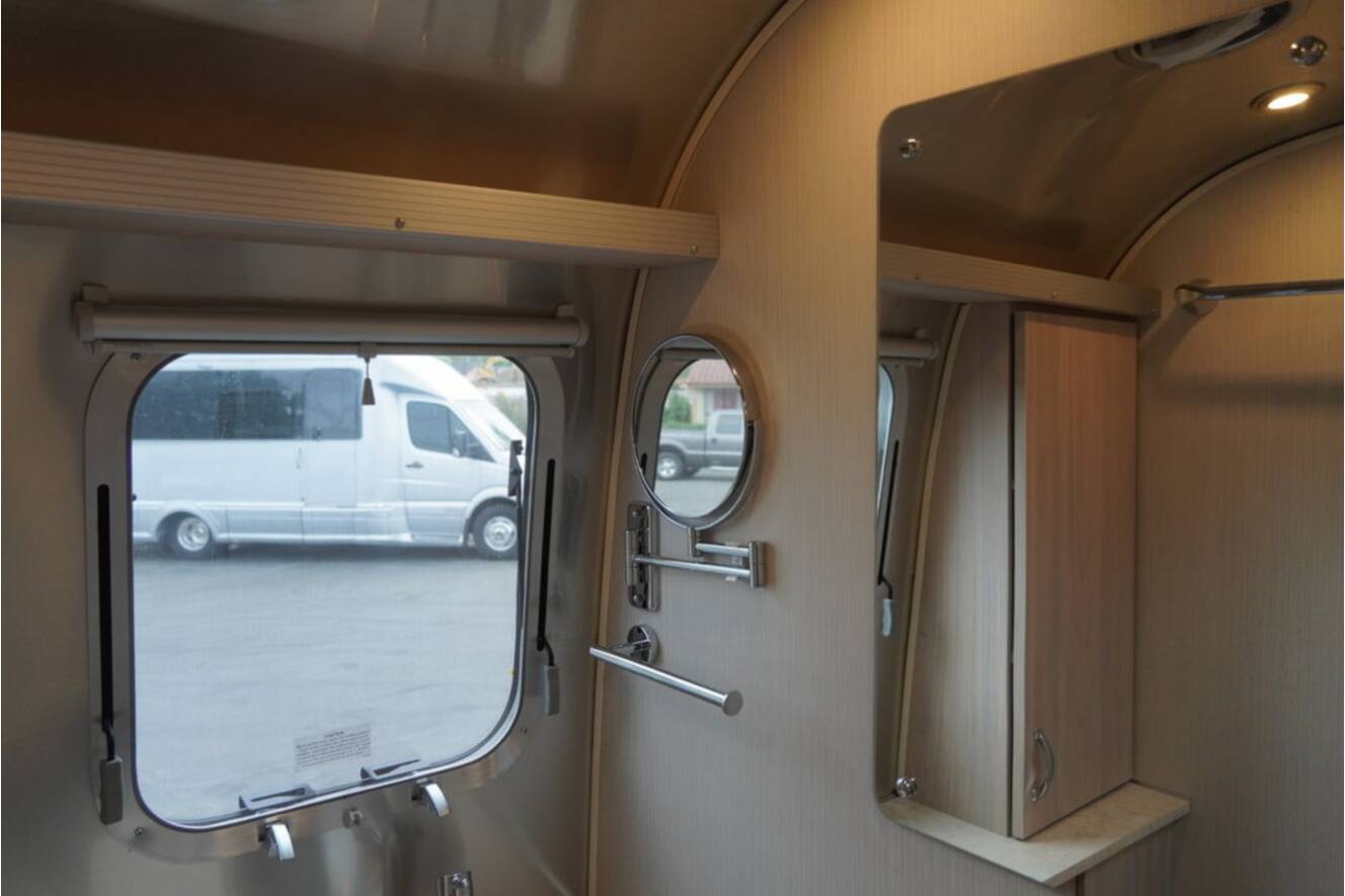A photo of this 2027 Airstream Globetrotter® 27FB