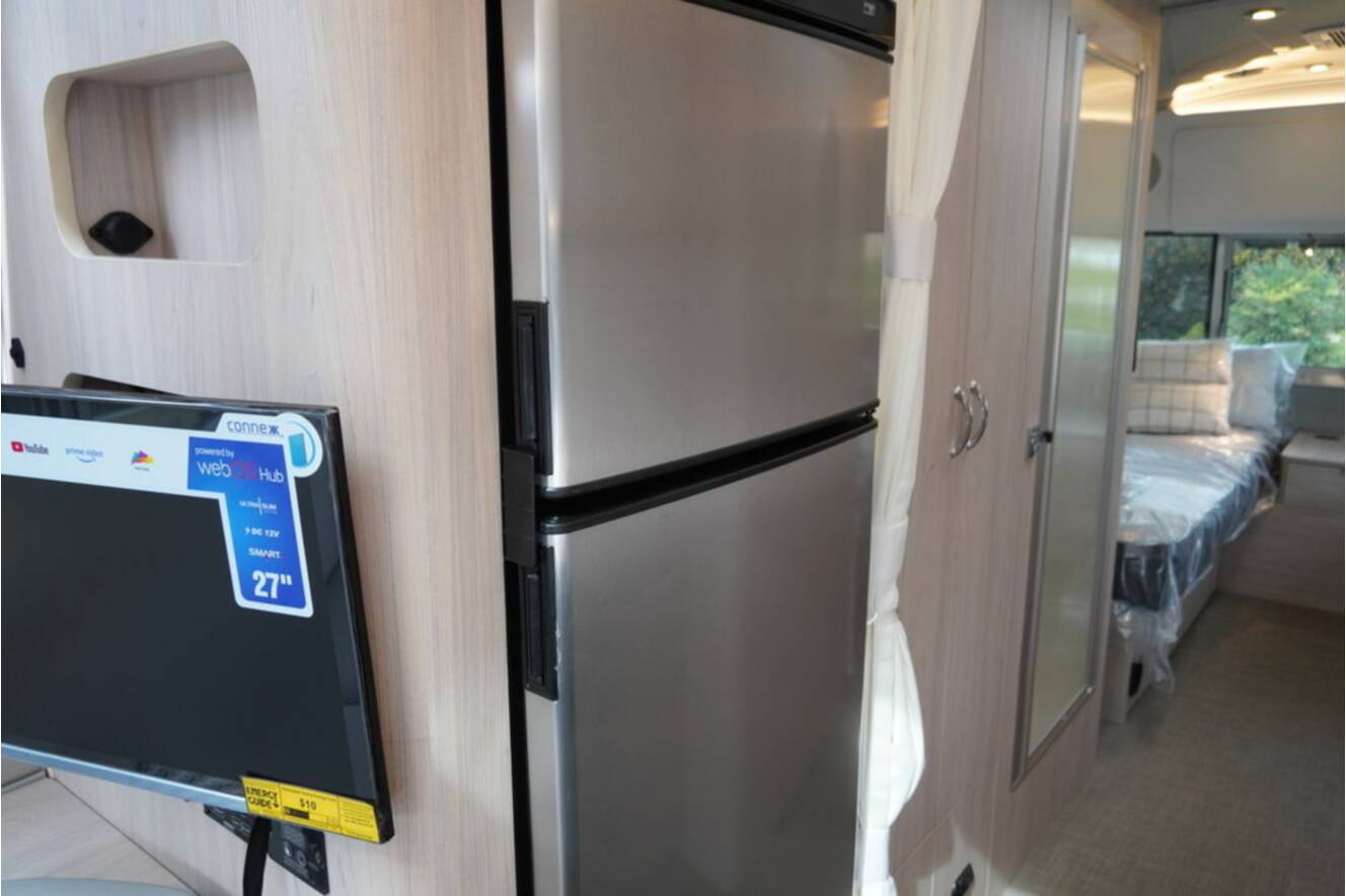 A photo of this 2027 Airstream Globetrotter® 27FB