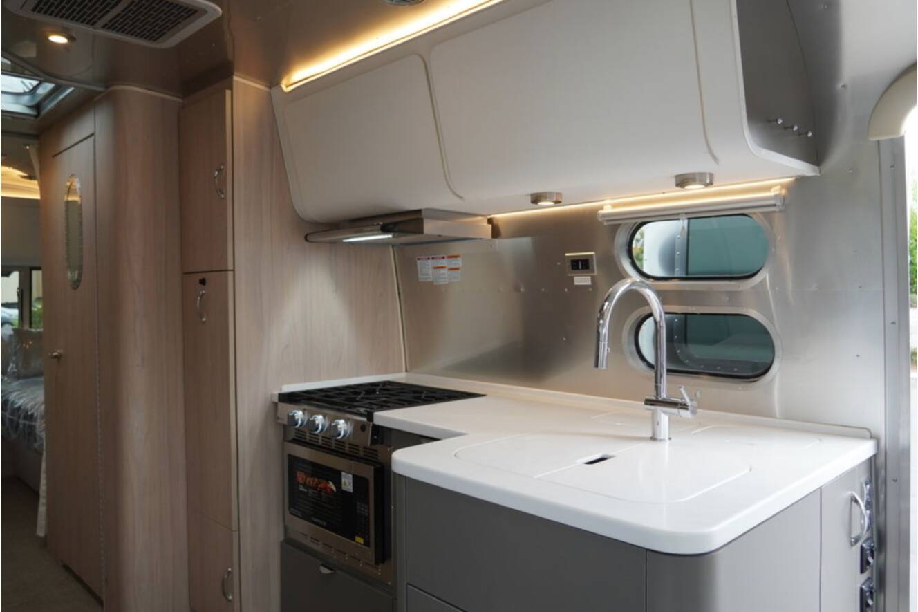 A photo of this 2027 Airstream Globetrotter® 27FB