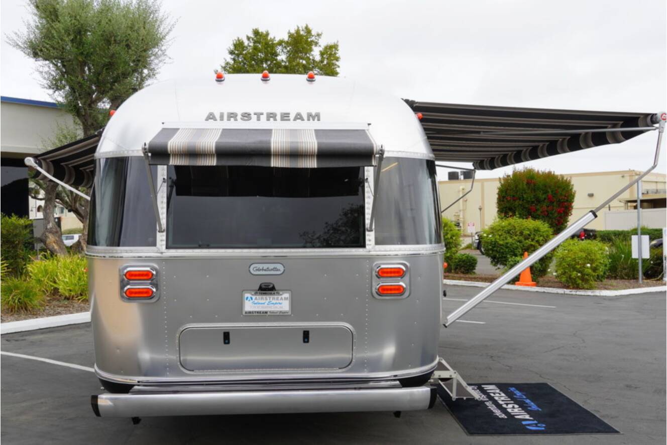 A photo of this 2027 Airstream Globetrotter® 27FB