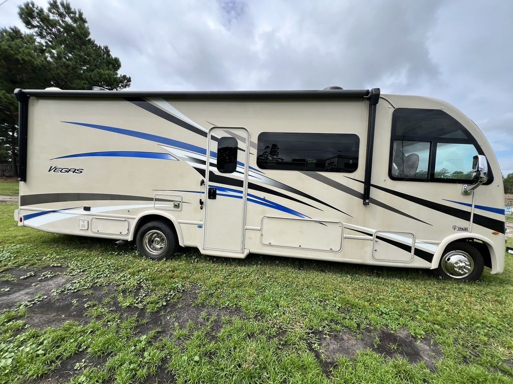 2021 Thor Motor Coach Vegas ® RUV 27.7 in newport NC