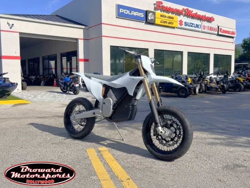 2026 Stark VARG SM 80 hp Hard 200-225lbs (Enduro) 80 HP in Hollywood, FL