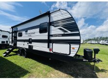 Travel Trailers: An RV Buyer Basics Guide image