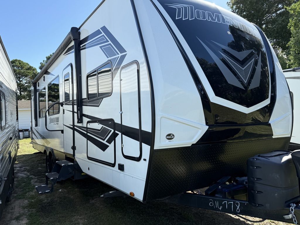 2022 Grand Design MOMENTUM 28G in newport NC