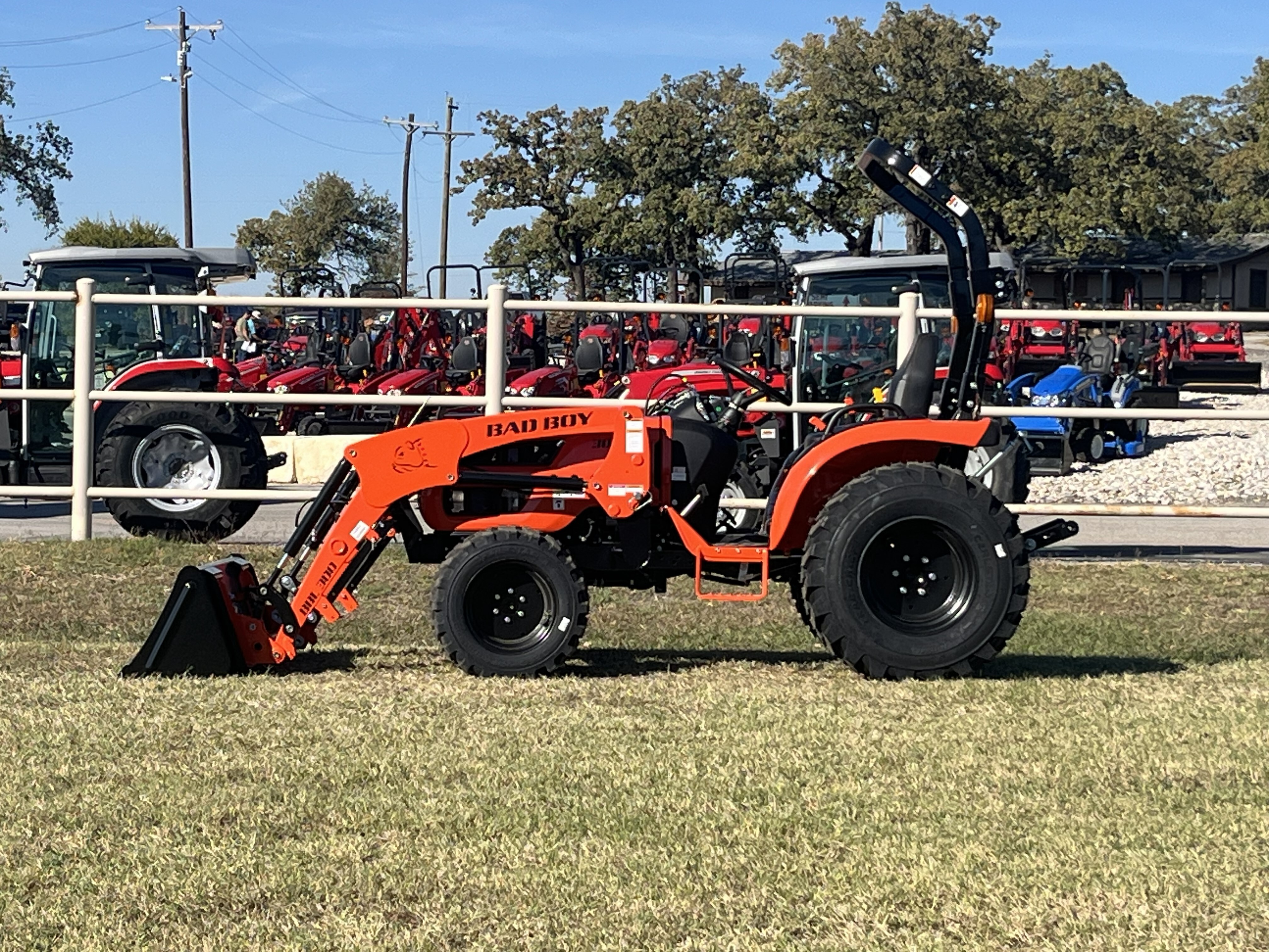 2026 BAD BOY TRACTOR 3026HIL in Weatherford, TX