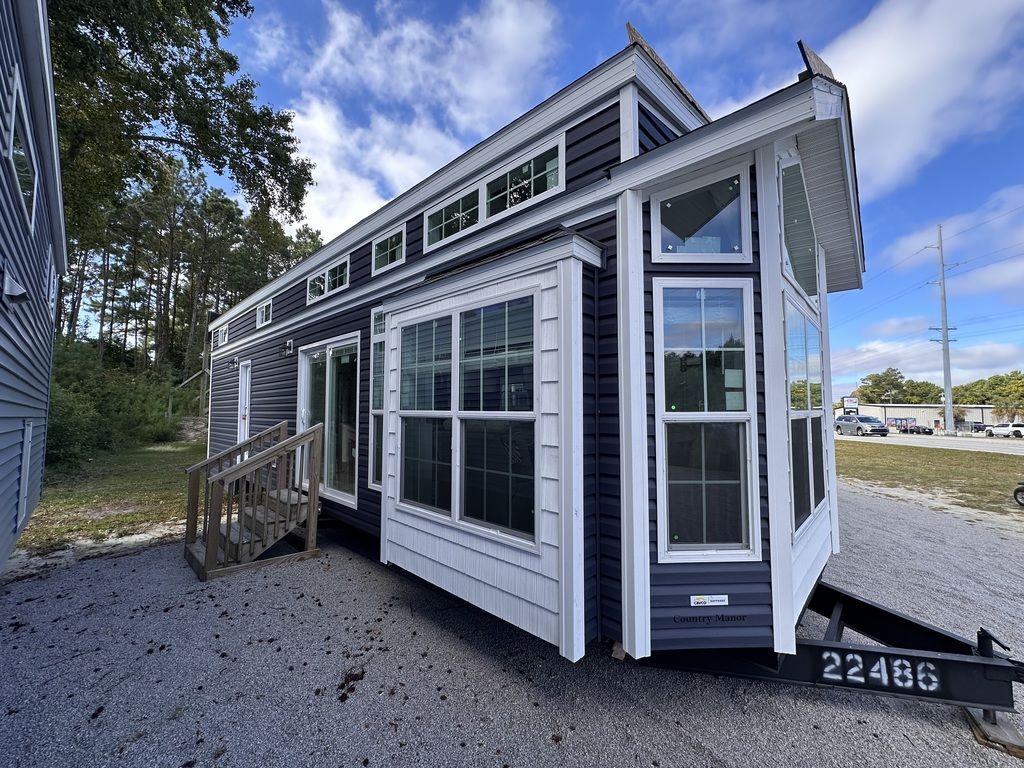 2026 Cavco COUNTRY MANOR 100188S in newport NC