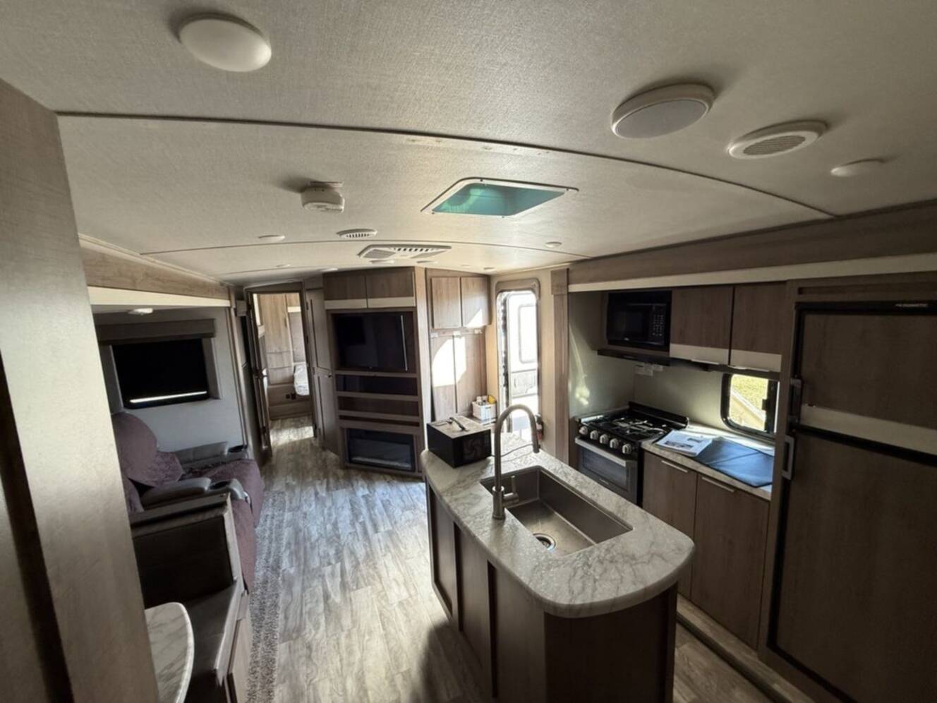 A photo of this 2020 Grand Design IMAGINE Imagine 3250BH