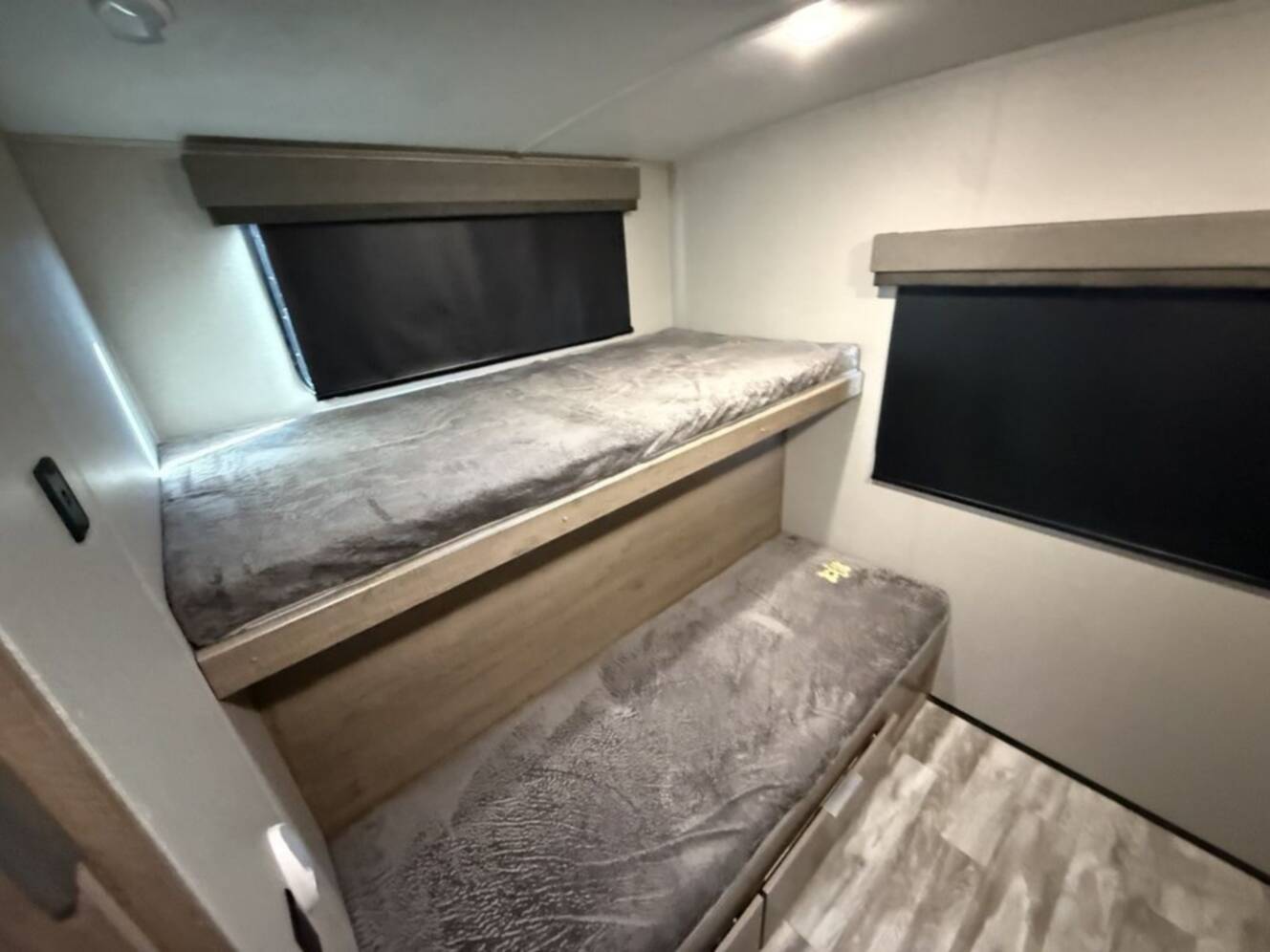 A photo of this 2020 Grand Design IMAGINE Imagine 3250BH