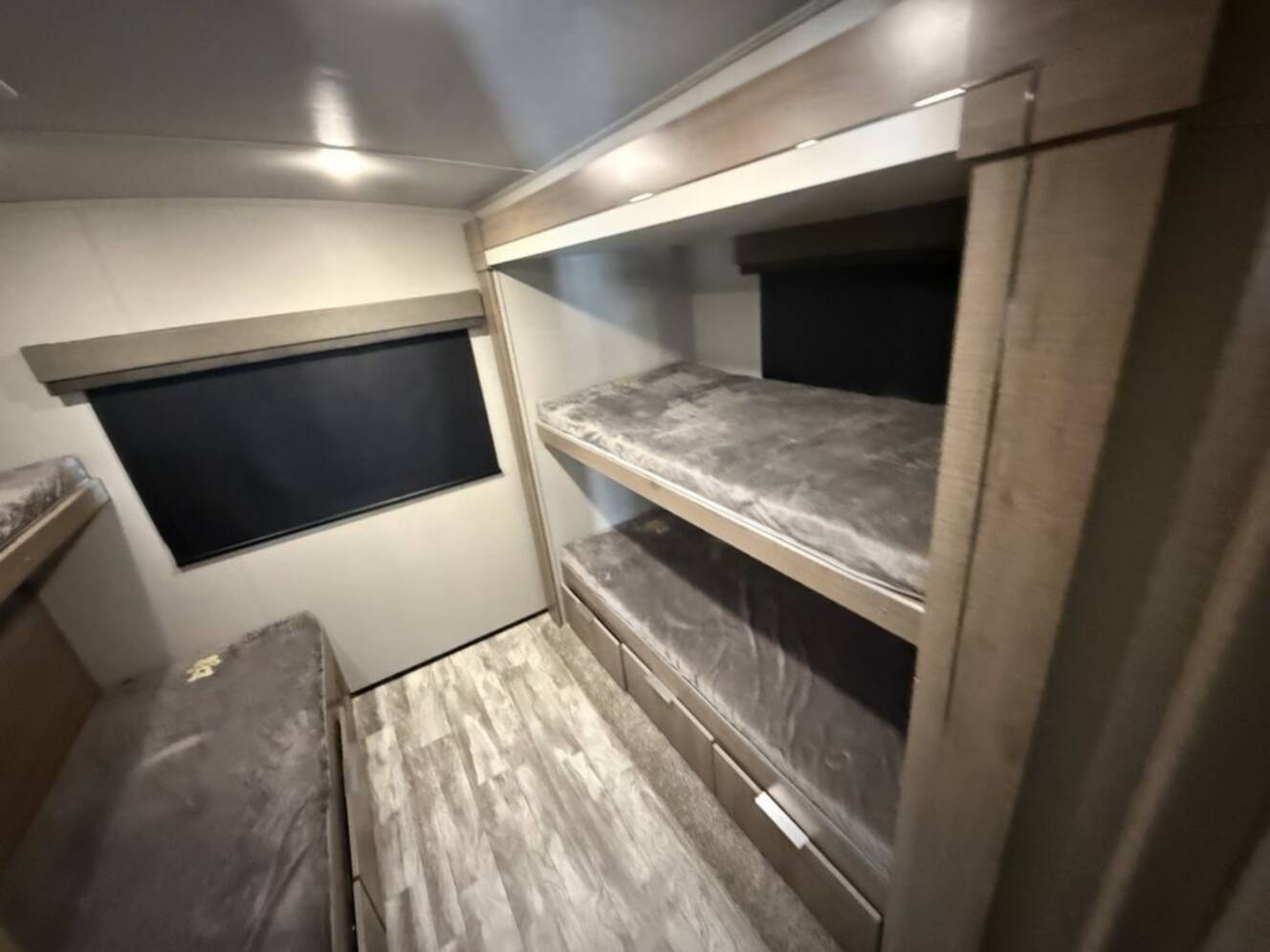 A photo of this 2020 Grand Design IMAGINE Imagine 3250BH