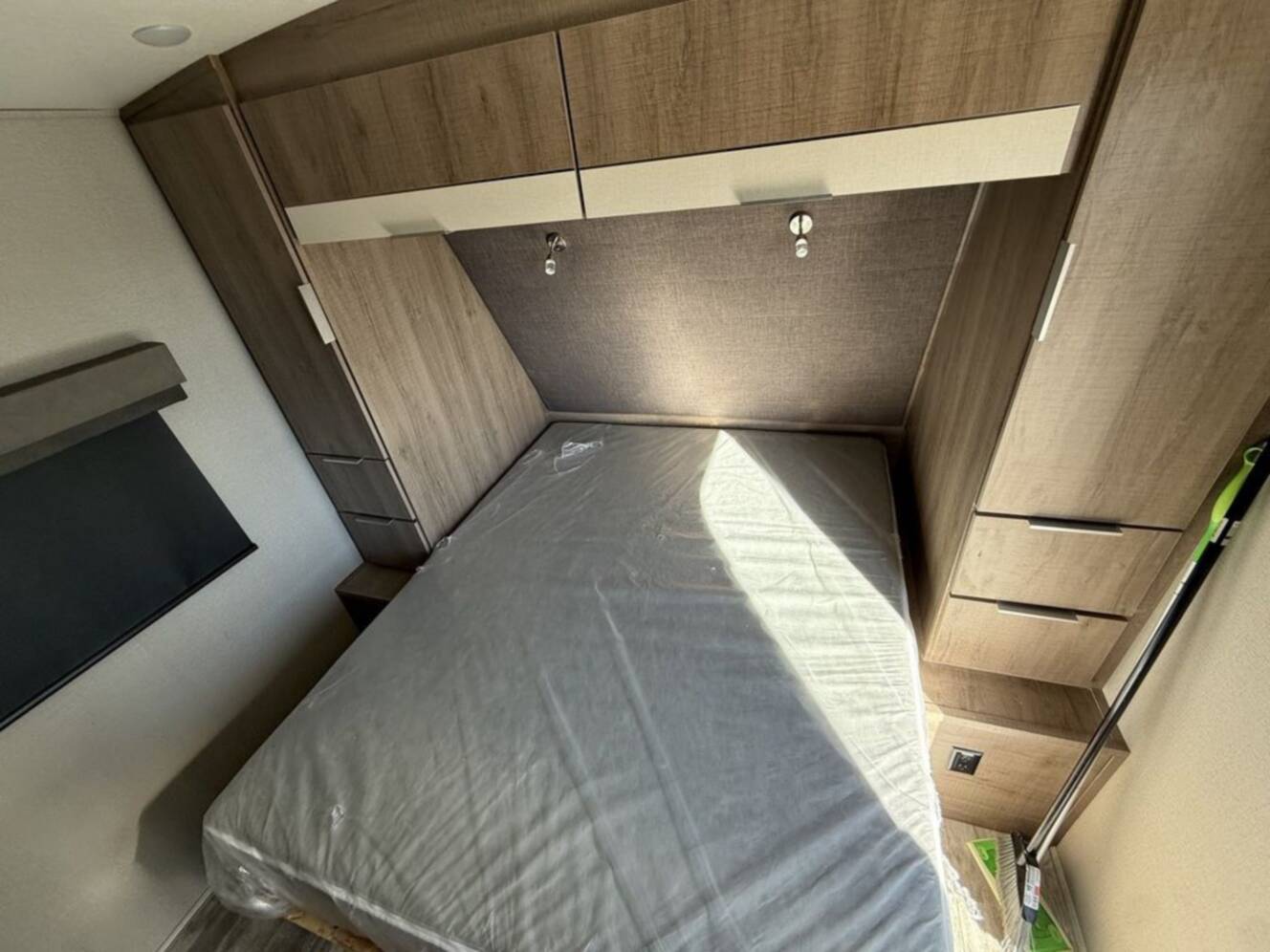 A photo of this 2020 Grand Design IMAGINE Imagine 3250BH