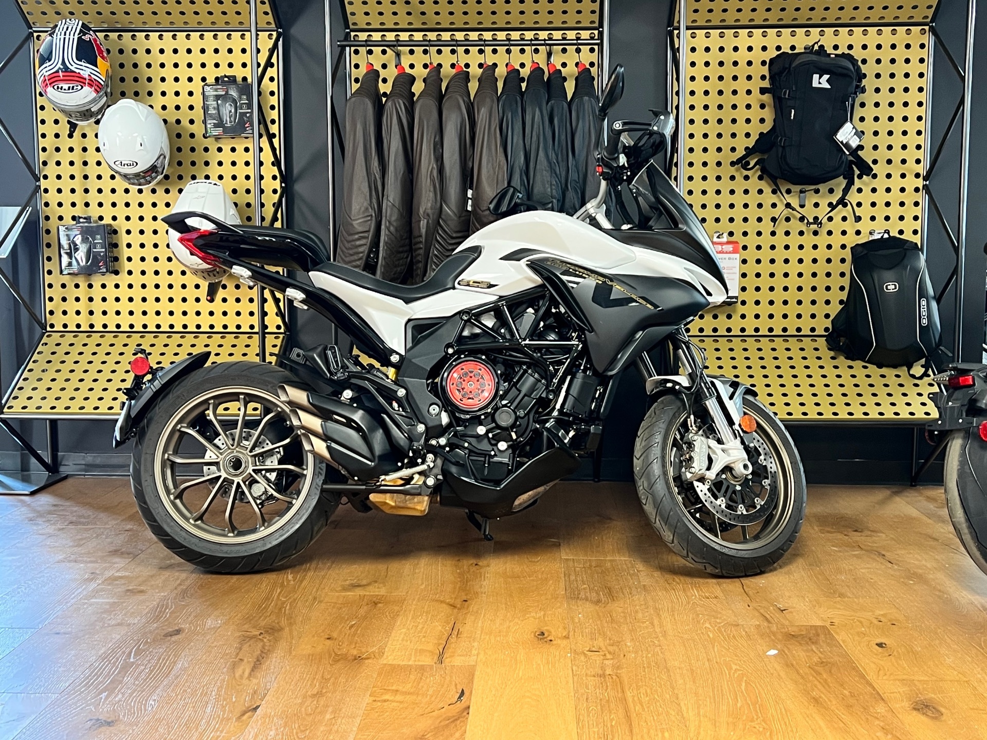 2019 Mv Agusta Turismo Veloce 800 Lusso SCS 800 LUSSO SCS in Indianapolis, IN