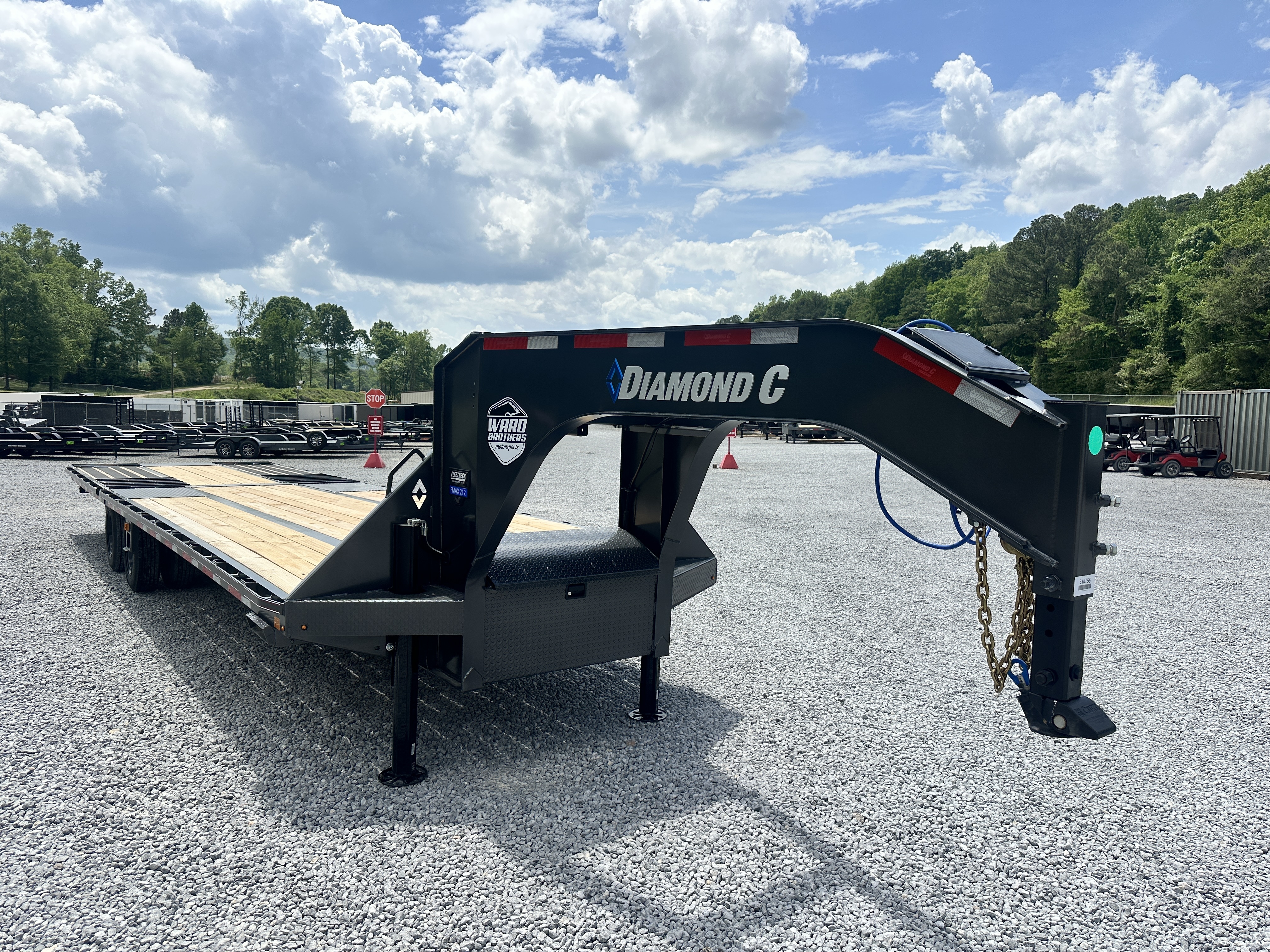 2026 Diamond C FMAX212 32ft 25K Hydraulic Dove Gooseneck in Leeds, AL