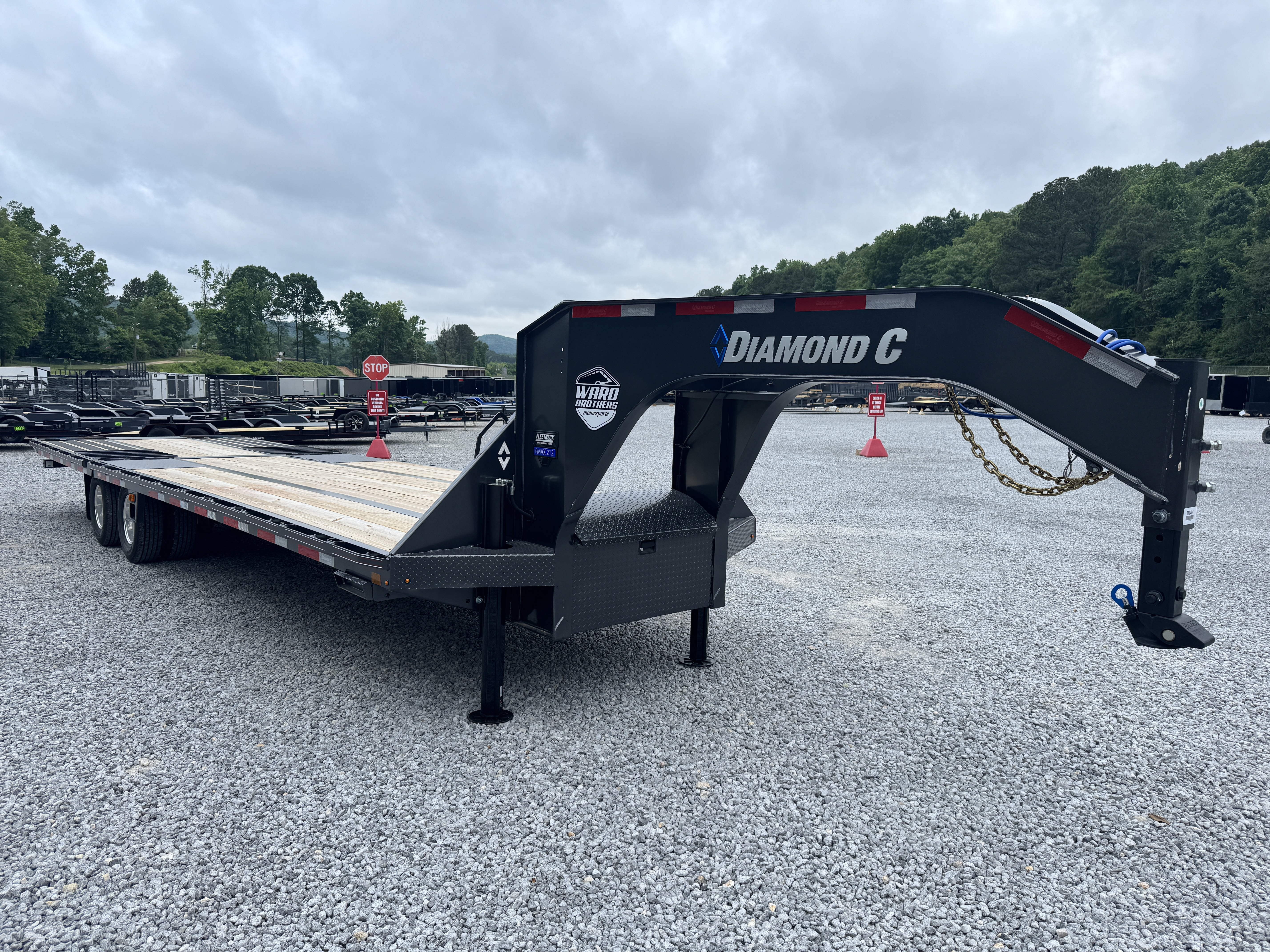 2026 Diamond C FMAX212 32ft 25K Hydraulic Dove Gooseneck in Leeds, AL