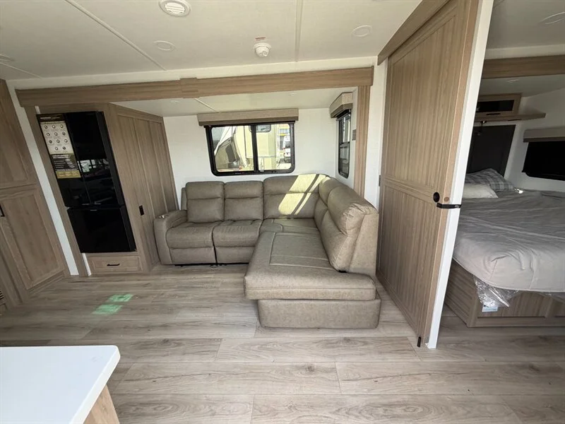 2027 Forest River ULTRALITE 2711RK Rockwood