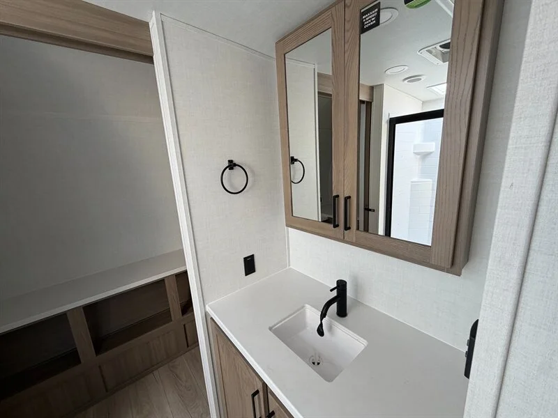 2027 Forest River ULTRALITE 2711RK Rockwood