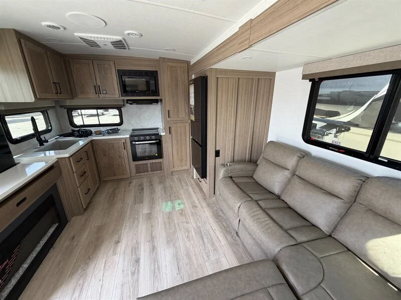 2027 Forest River ULTRALITE 2711RK Rockwood