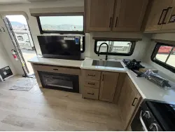 2027 Forest River ULTRALITE 2711RK Rockwood