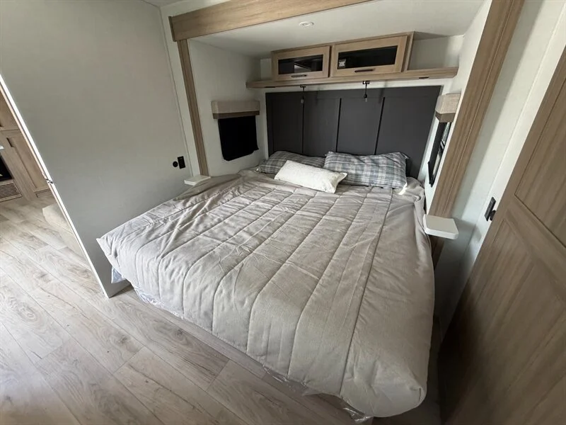 2027 Forest River ULTRALITE 2711RK Rockwood