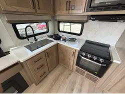 2027 Forest River ULTRALITE 2711RK Rockwood