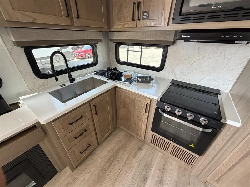 2027 Forest River ULTRALITE 2711RK Rockwood