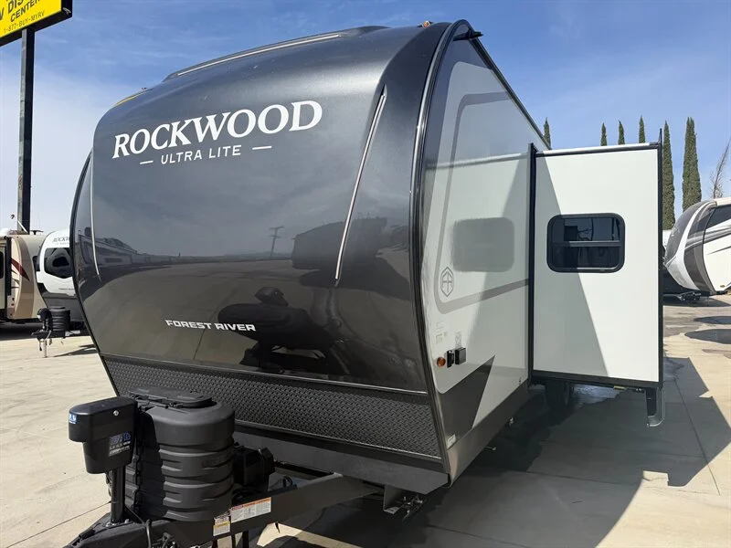 2027 Forest River ULTRALITE 2711RK Rockwood