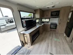 2027 Forest River ULTRALITE 2711RK Rockwood