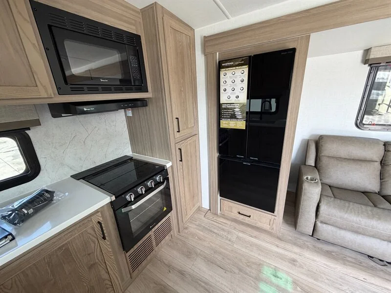 2027 Forest River ULTRALITE 2711RK Rockwood