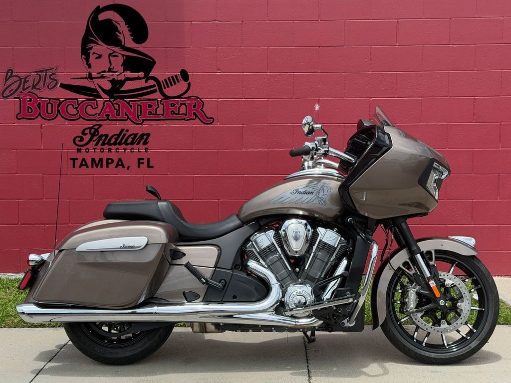 2026 Indian Motorcycle® Challenger® Limited Nara Bronze Metallic LIMITED in Tampa, FL