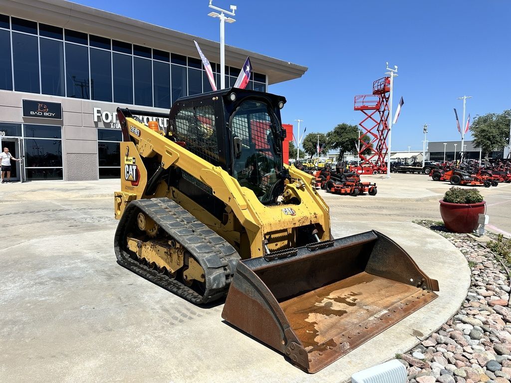 2021 CAT 289D3 in Granbury, TX