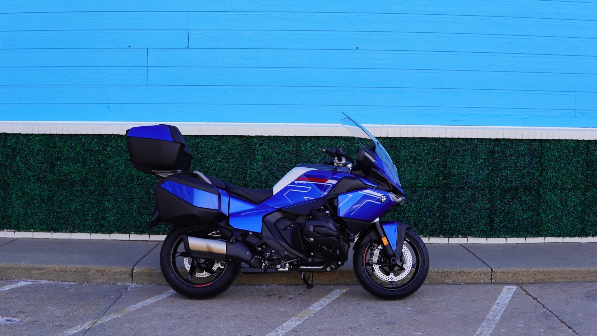2026 BMW MOTORRAD R 1300 RT in Lakewood, CO
