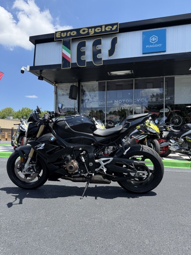 2024 BMW S 1000 R Black Storm Metallic 1000 R in Charlotte, NC