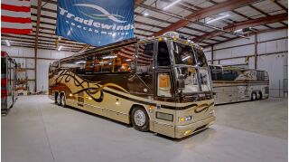 2000 PREVOST FEATHERLITE H3 45