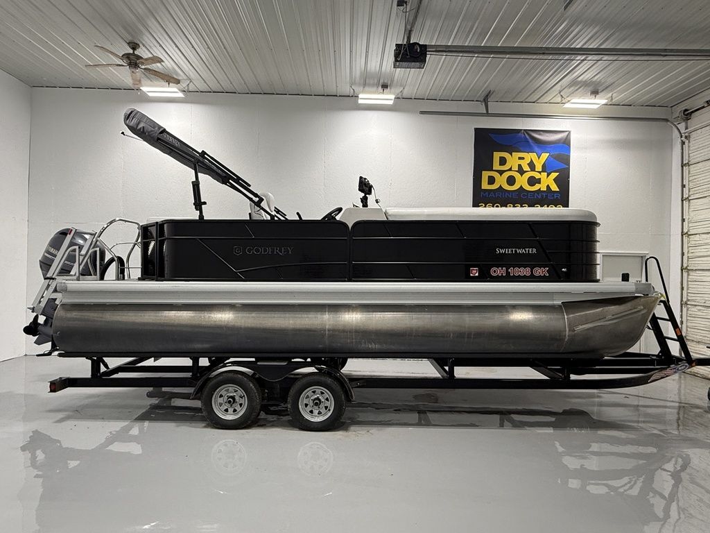 2022 Godfrey Pontoons Sweetwater 2286 C 2486 SFL in angola IN