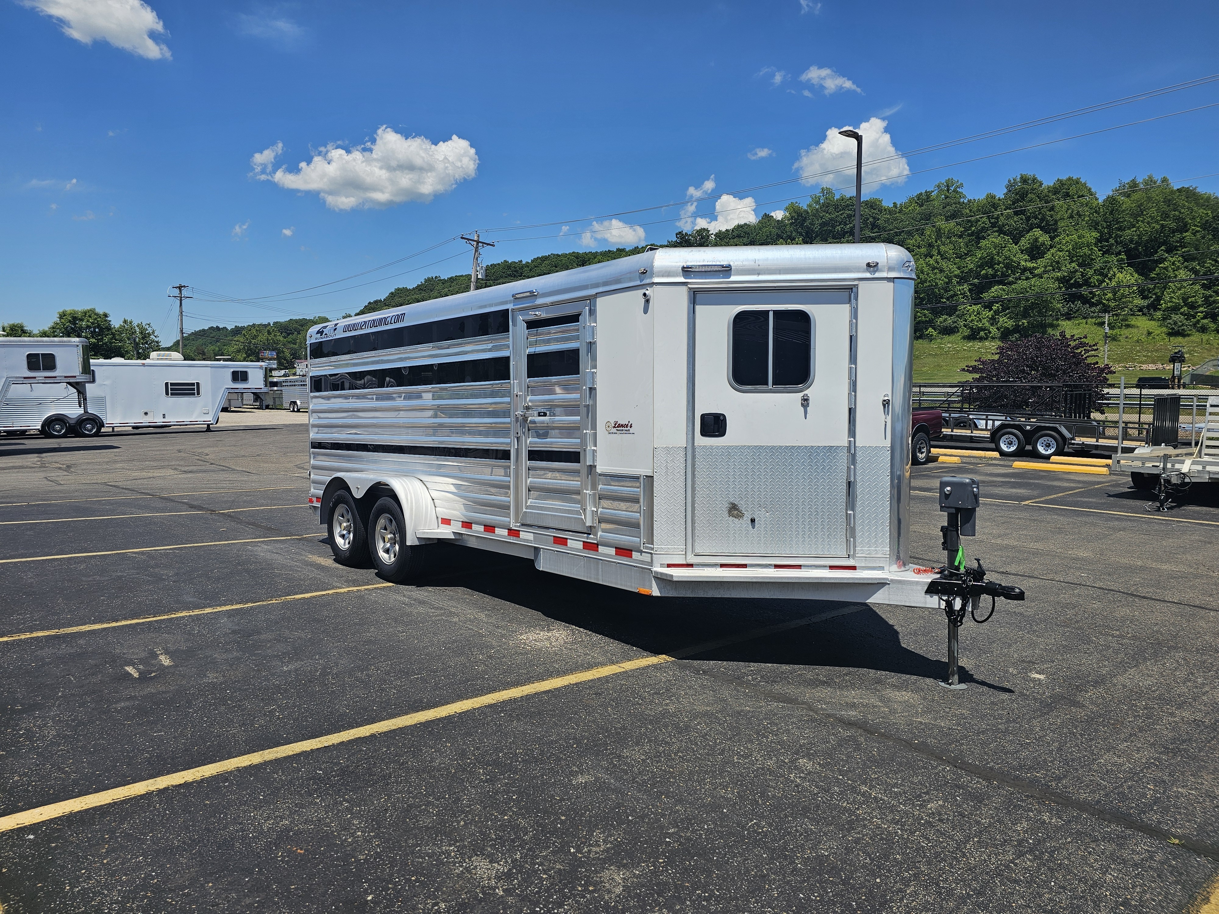 2019 4-Star 17' 6 Pen Low Pro Livestock Trailer HOT LIST in Athens, OH