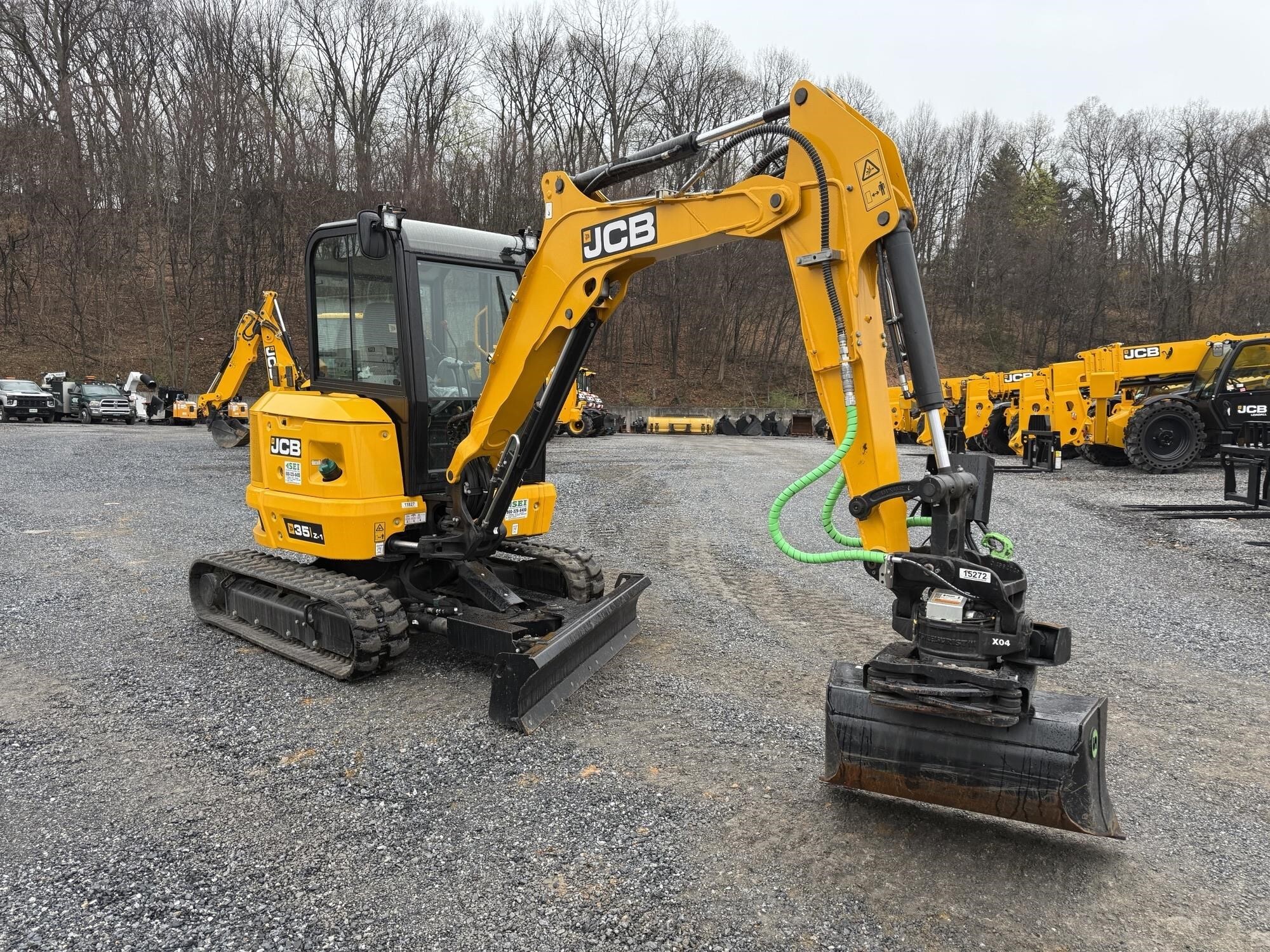 2023 JCB 35Z-1 in Harrisburg, PA