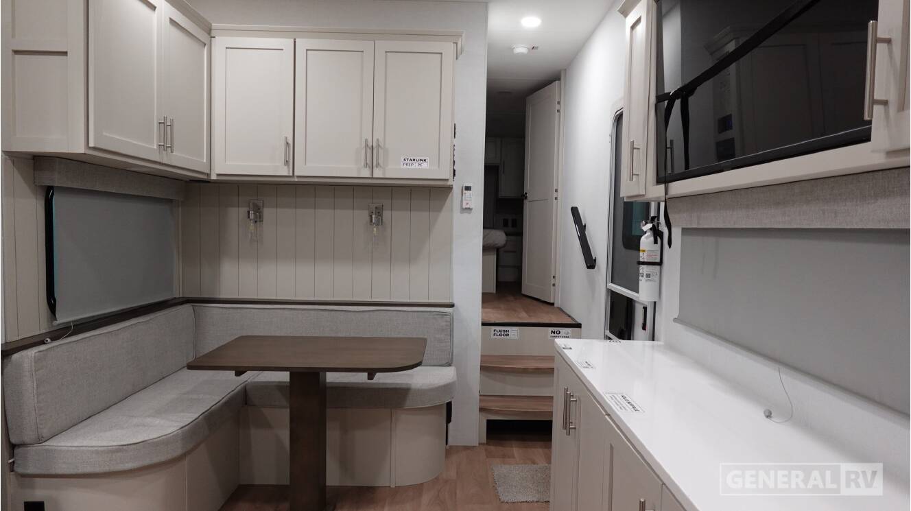 A photo of this 2027 Alliance Rv AVENUE 29BH