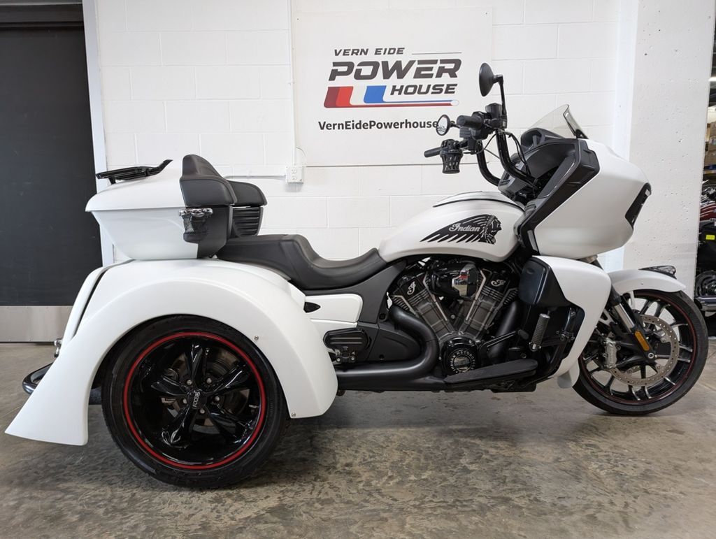 2020 Indian Motorcycle® N20LCDRRAL DARK HORSE in Sioux Falls, SD