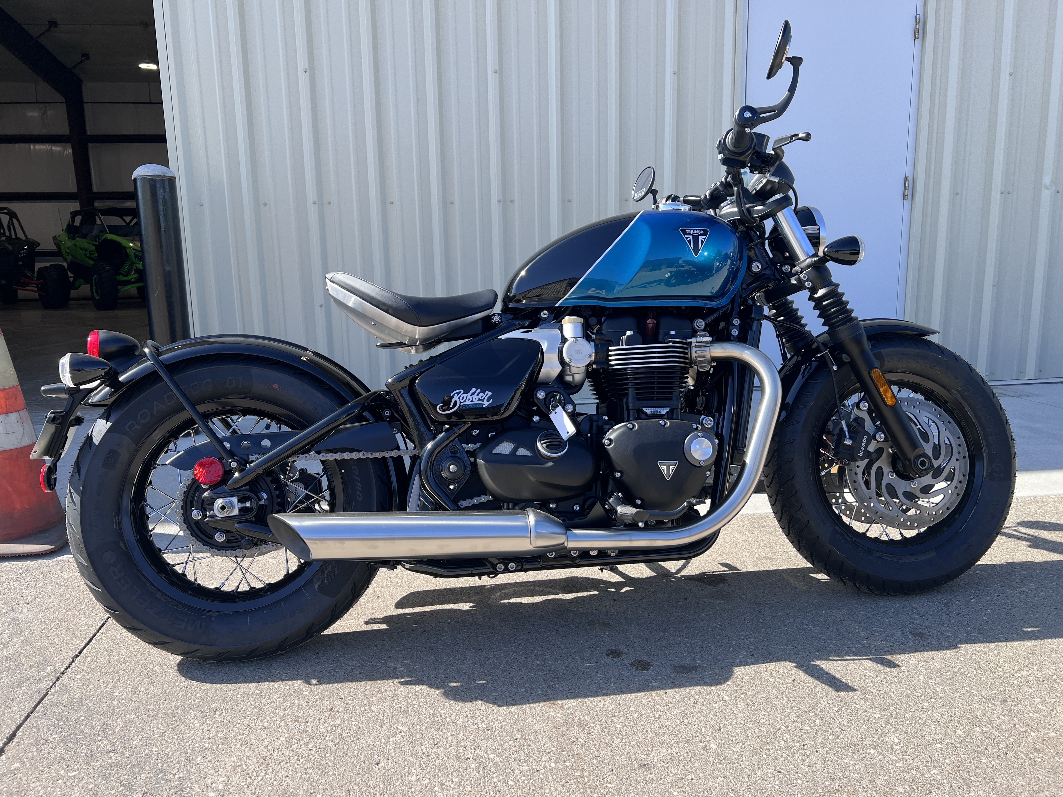 2026 Triumph Bonneville Bobber Interstellar Blue BASE in Des Moines, IA