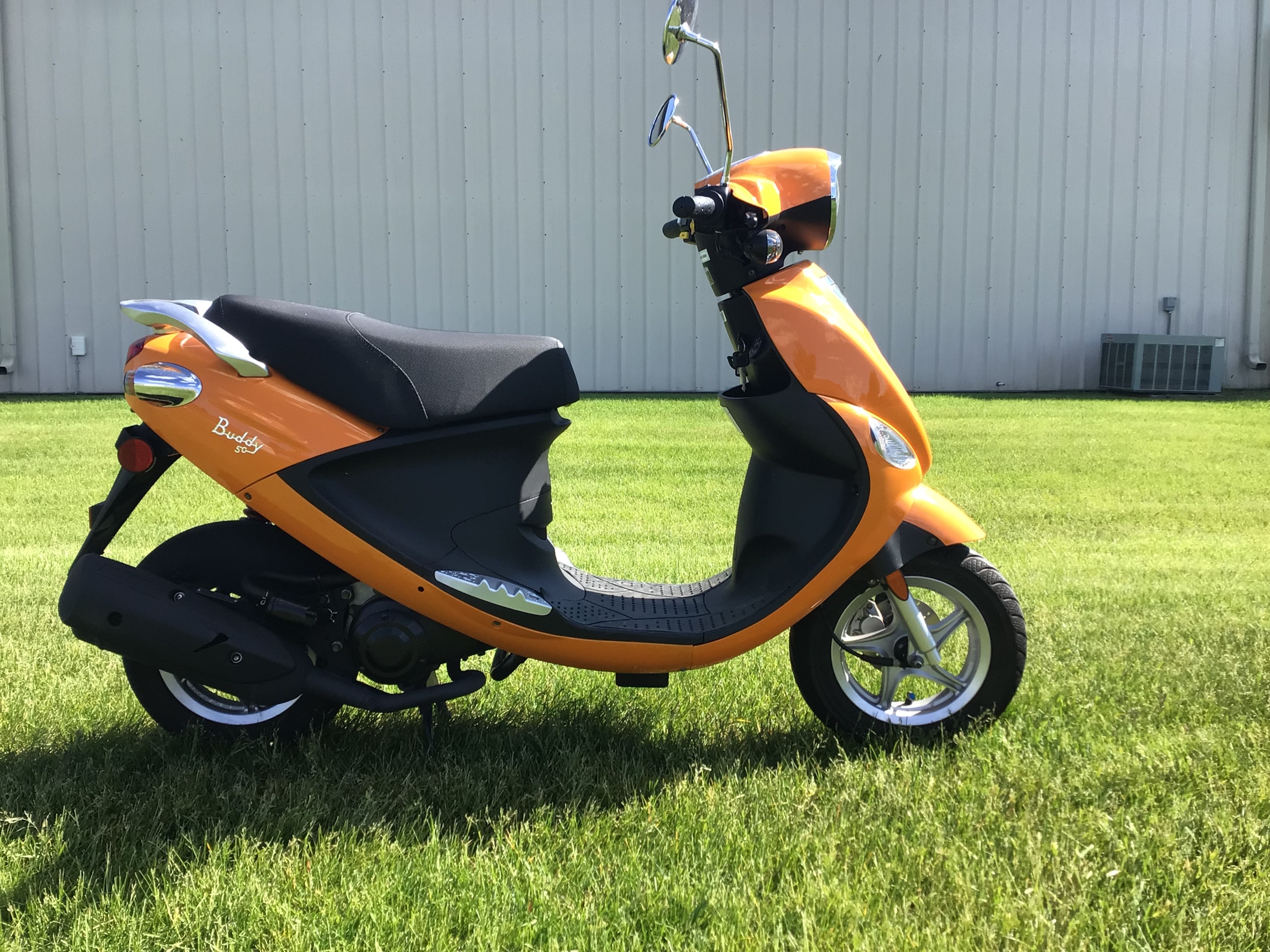 2023 Genuine Scooter Co Buddy 50 50 in Des Moines, IA