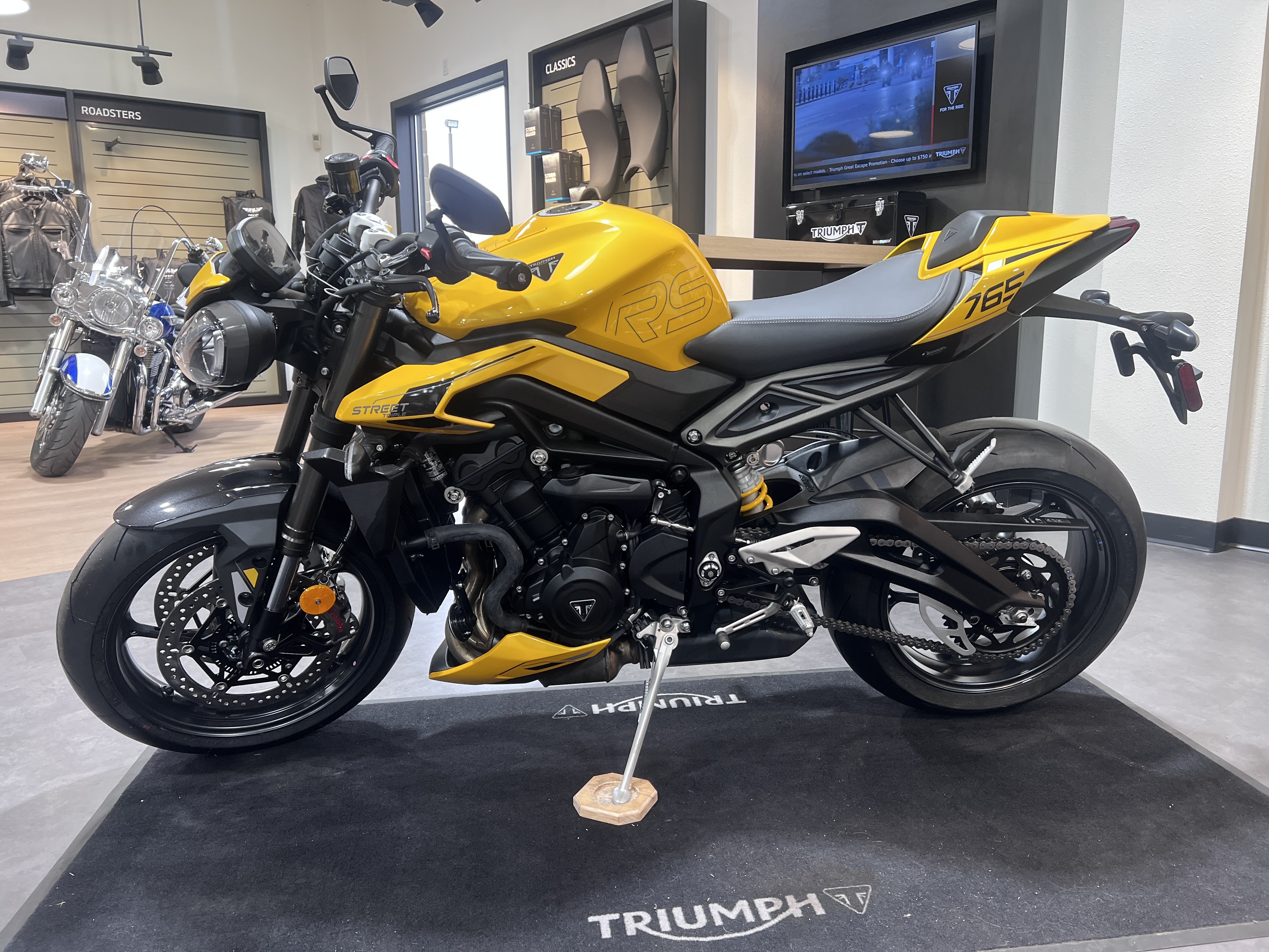 2026 Triumph STREET TRIPLE 765 RS RS in Des Moines, IA