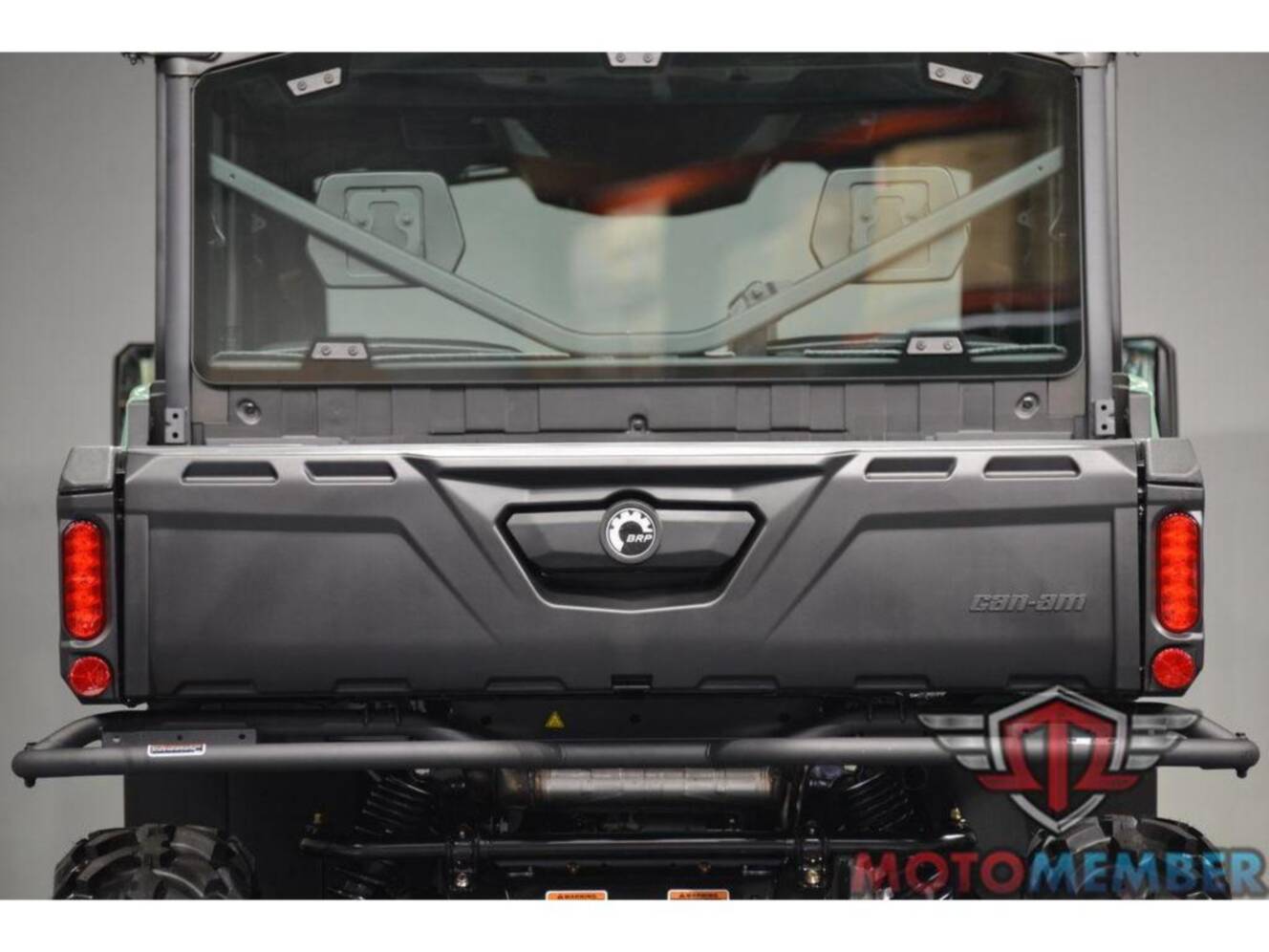 A photo of this 2026 Can-Am Defender MAX DPS CAB HD10
