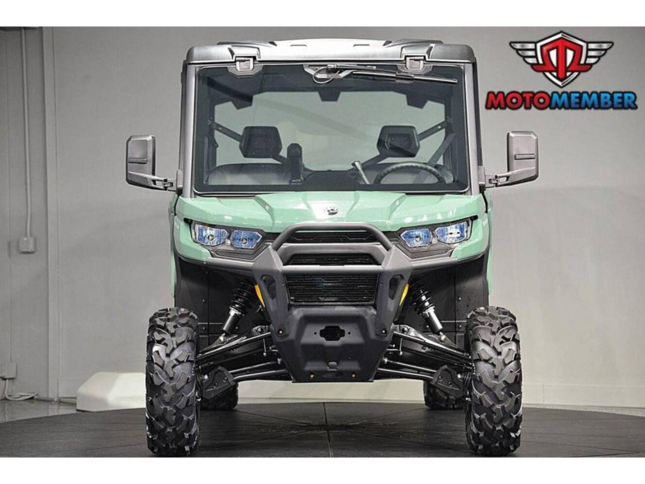 A photo of this 2026 Can-Am Defender MAX DPS CAB HD10