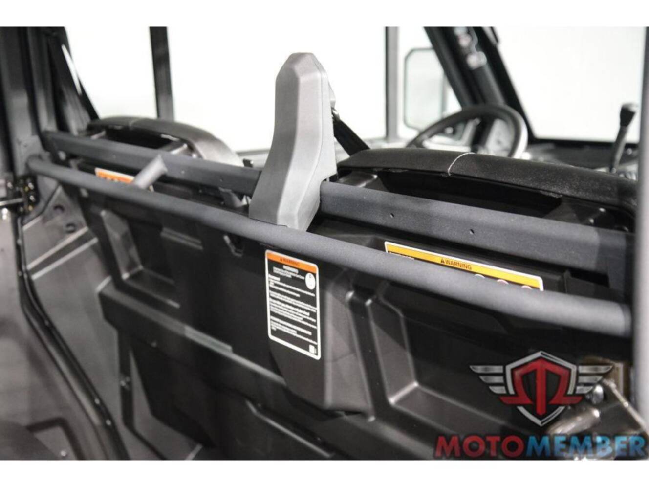A photo of this 2026 Can-Am Defender MAX DPS CAB HD10