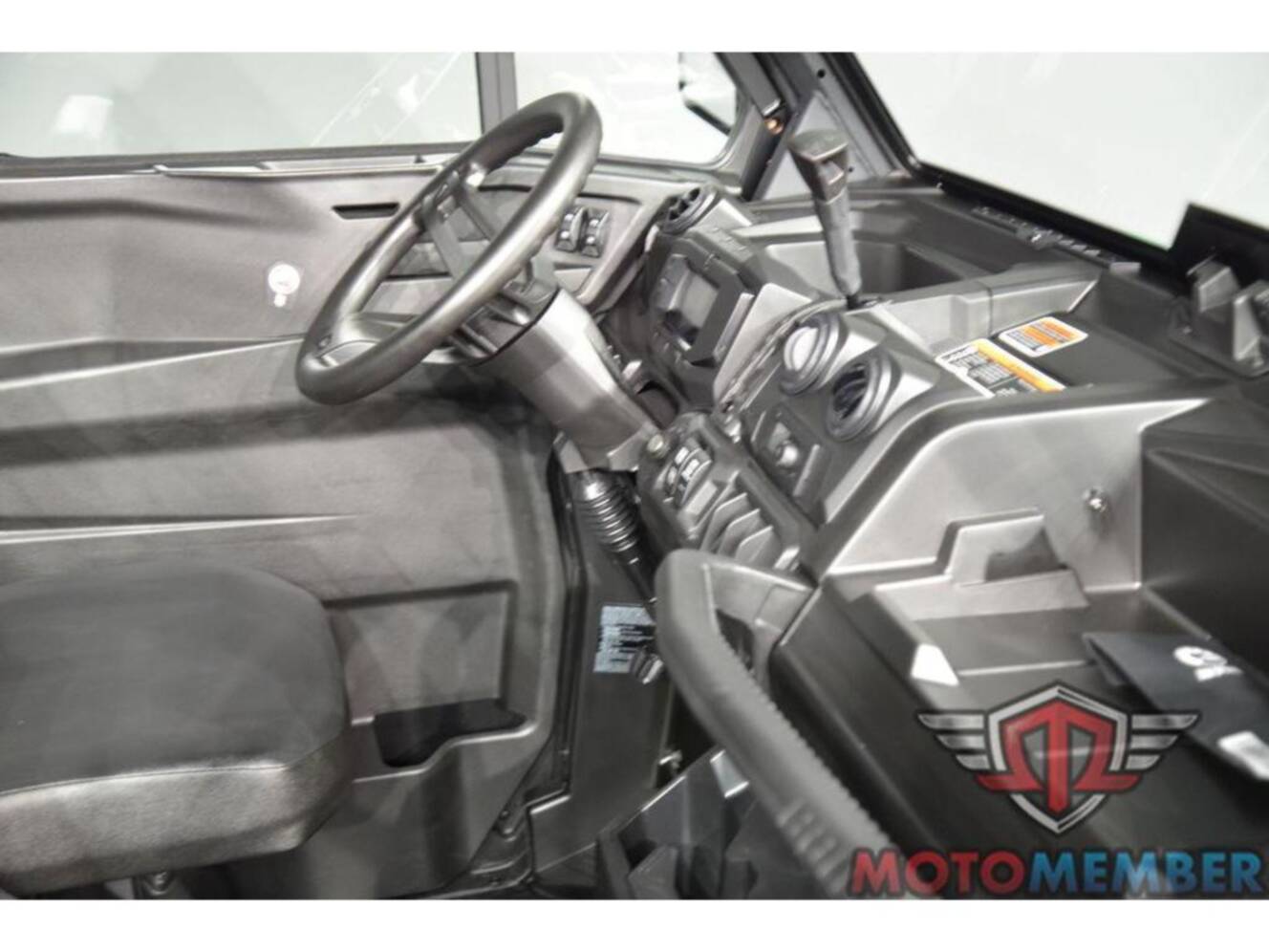 A photo of this 2026 Can-Am Defender MAX DPS CAB HD10