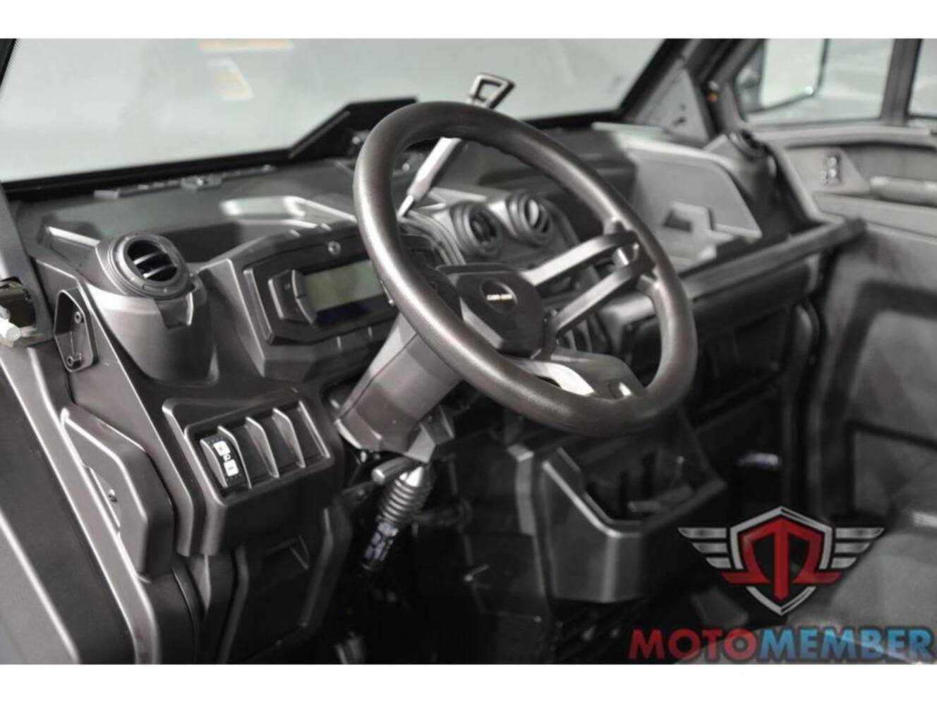 A photo of this 2026 Can-Am Defender MAX DPS CAB HD10